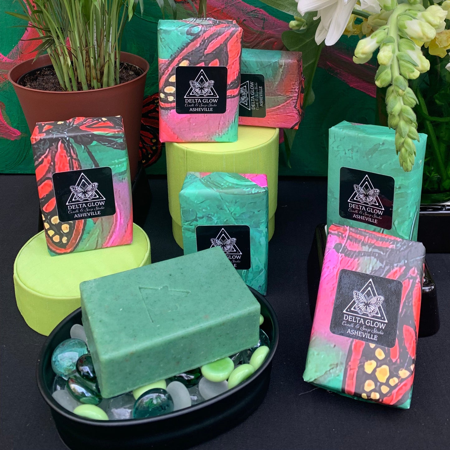 Green Glow Soap - All-Natural Cold Process Soap - 7 Natural Oils, 5 Essential Oils - Green Bentonite Clay, Spirulina - Handcrafted